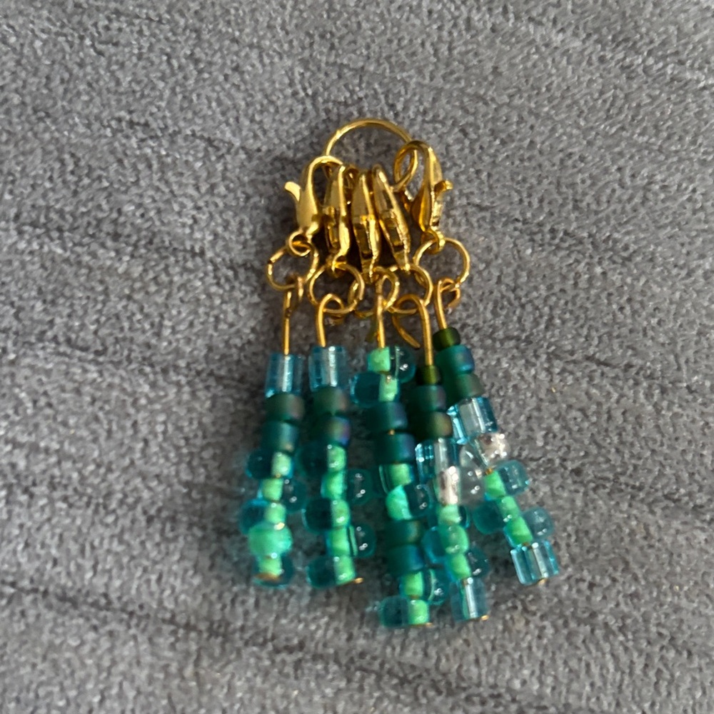 Gold and Green Beaded stitchmarkers  (handmade)